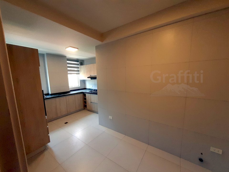  Departamento en Venta, Calacoto, Av. Sanchez Bustamente  - fotografía 4