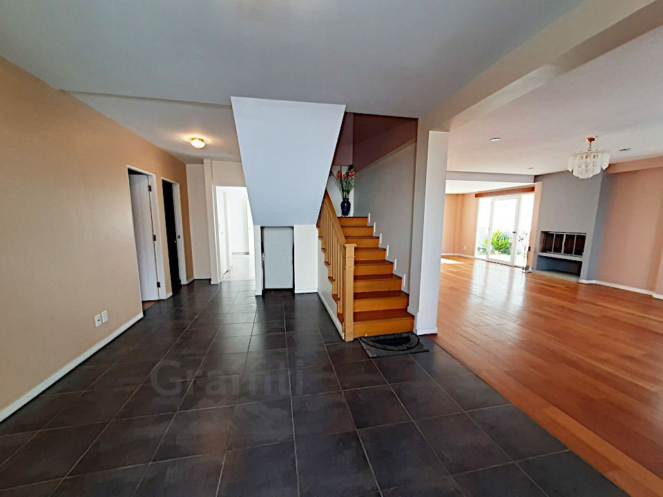 Casa en Venta en las Lomas de Achumani, Condominio Cerrado  - fotografía 2