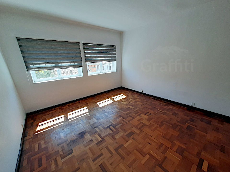 Amplia ﻿Casa en Alquiler para oficinas en Sopocachi - fotografía 4