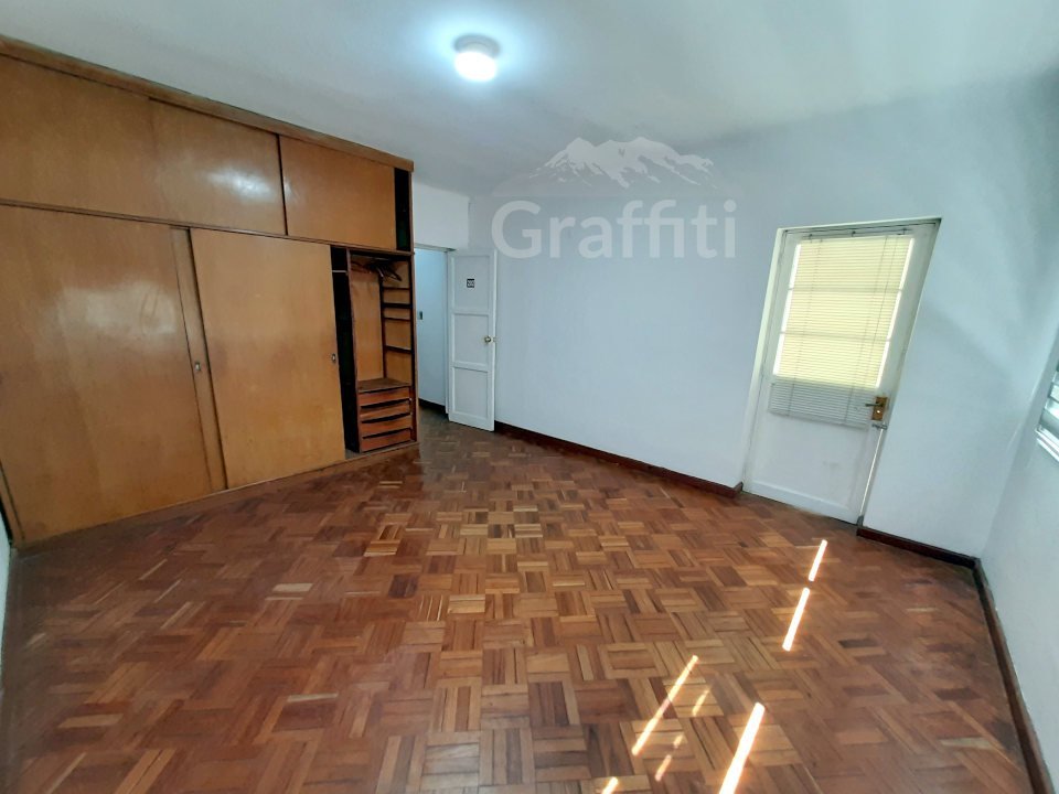 Amplia ﻿Casa en Alquiler para oficinas en Sopocachi - fotografía 6